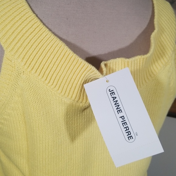 Jeanne Pierre knitted yellow V neck Vest.  Size S - Picture 6 of 9